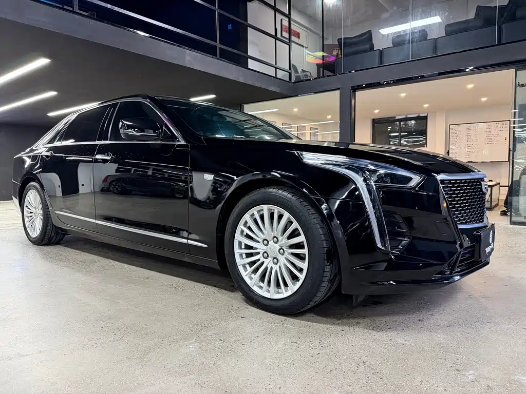 CADILLAC CT6