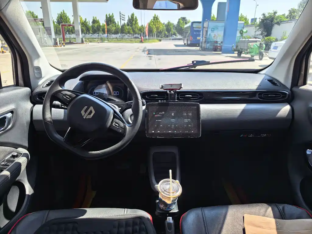 Leapmotor Leapmotor T03 — миниатюра 8