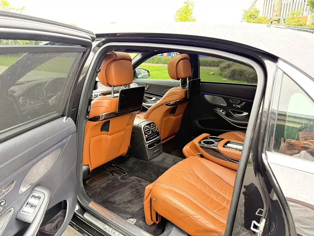 Mercedes-Benz S-Class — миниатюра 7