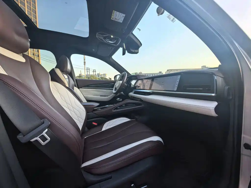Geely Xingyue L — миниатюра 15