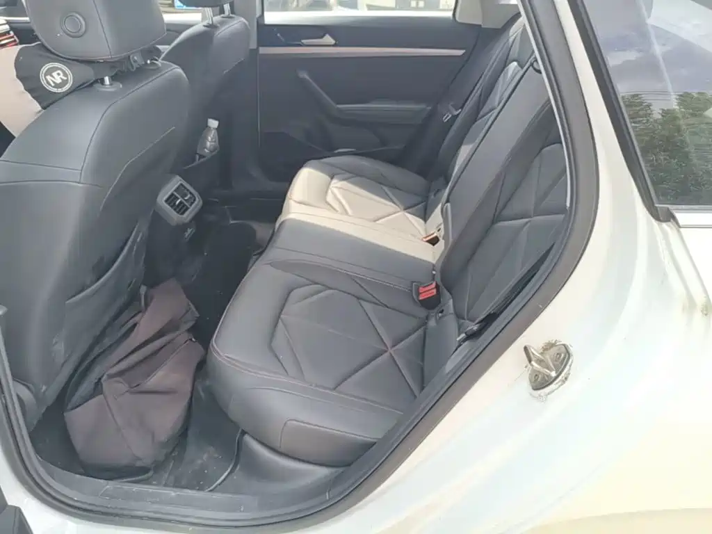 Volkswagen Lavida — миниатюра 17