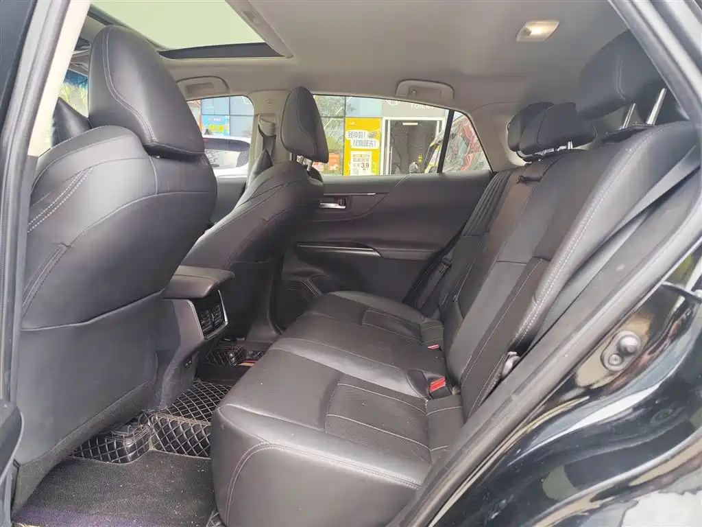 Toyota Harrier — миниатюра 7