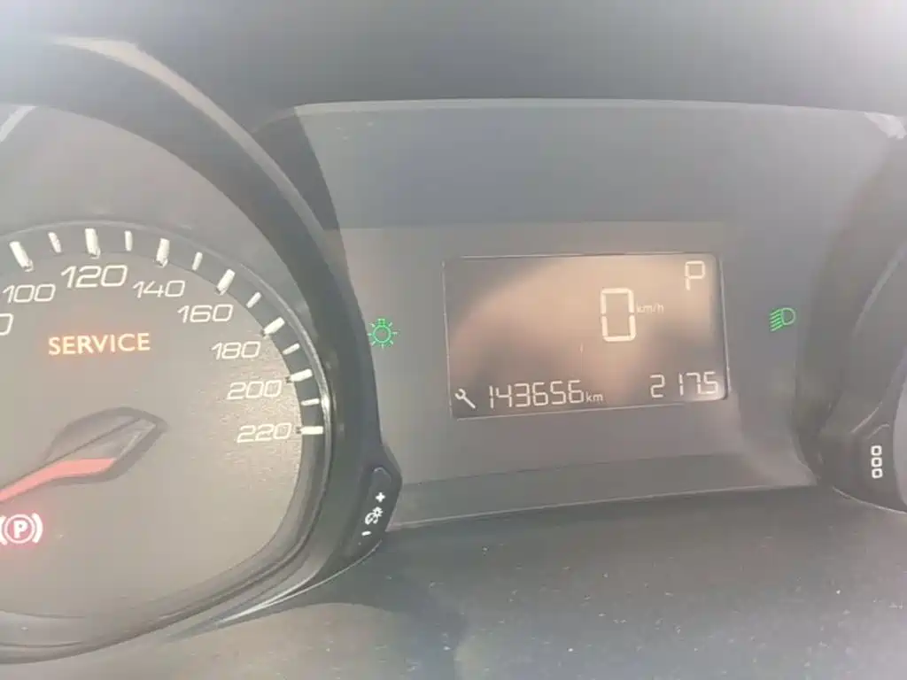 Peugeot 308 — миниатюра 12