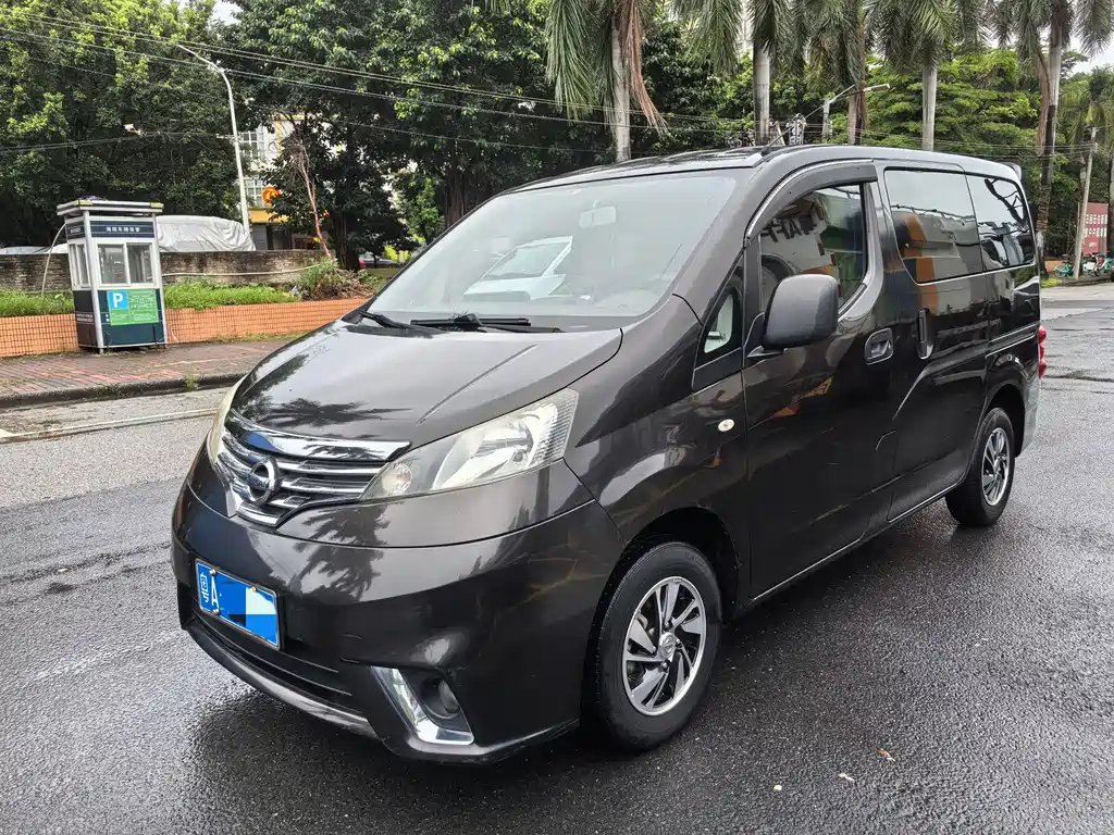 Nissan NV200