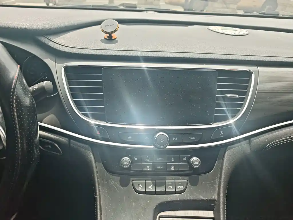 Buick LaCrosse — миниатюра 15