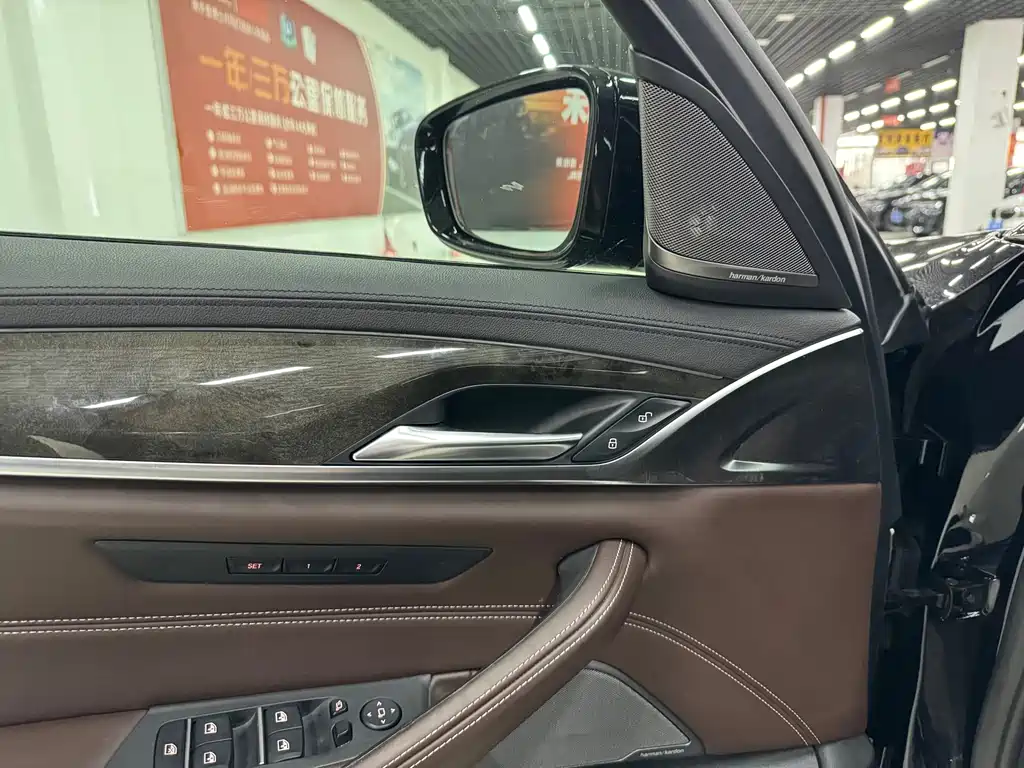 BMW 5 Series (Import) — миниатюра 19