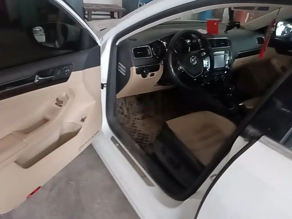 Volkswagen Sagitar — миниатюра 16