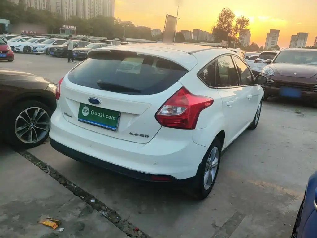 Ford Focus — миниатюра 7
