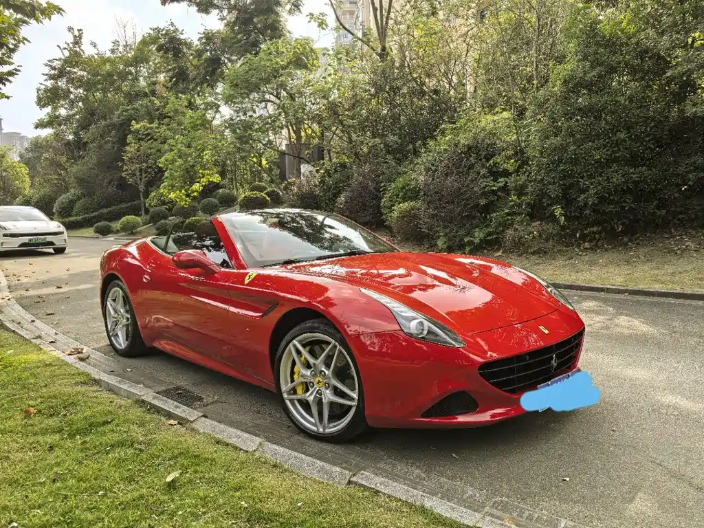 Ferrari California T — миниатюра 3