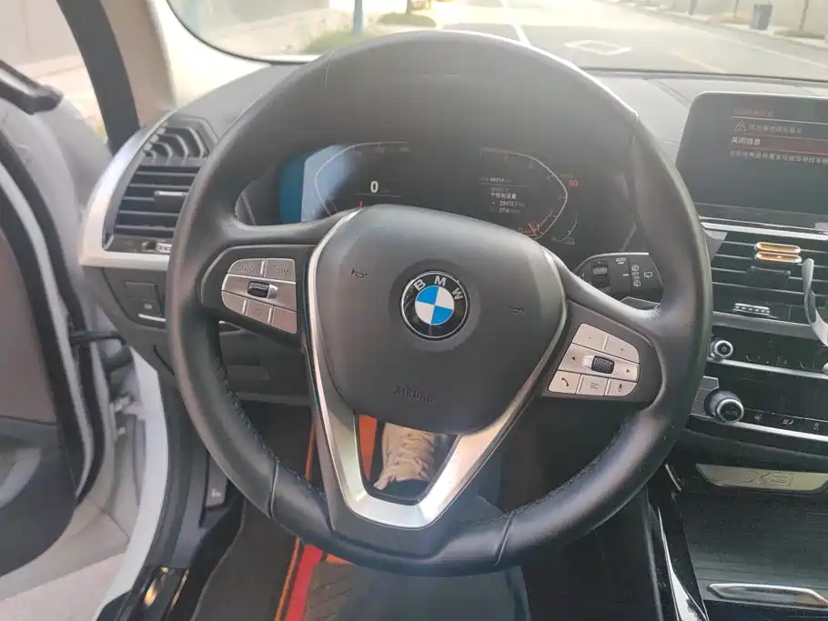 BMW X3 — миниатюра 15
