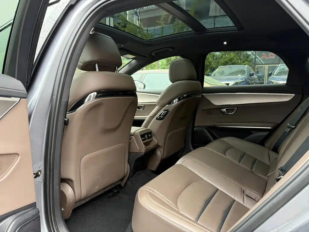 BYD Han — миниатюра 6