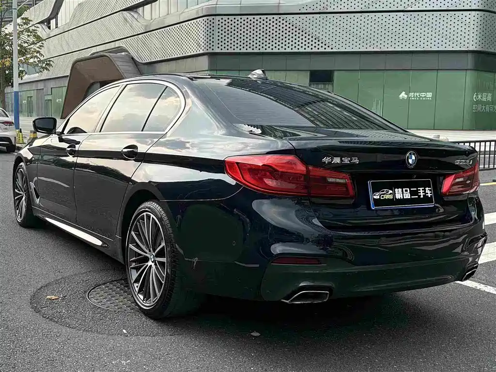 BMW 5 Series — миниатюра 9