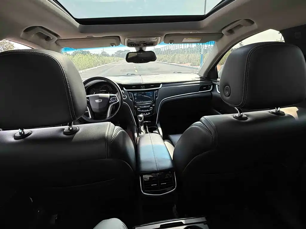 Cadillac XTS — миниатюра 9