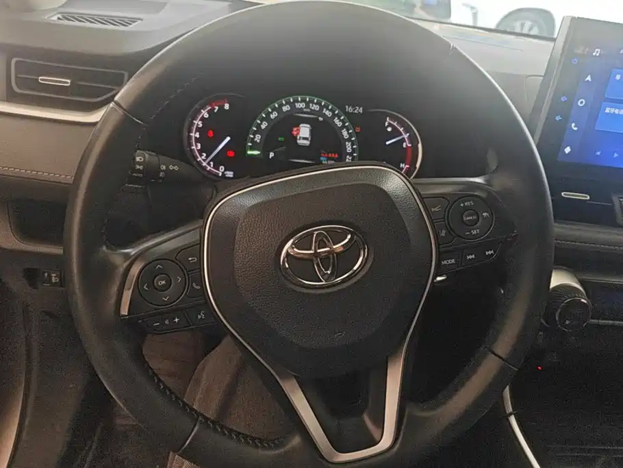 Toyota RAV4 — миниатюра 15