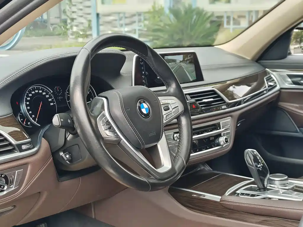 BMW 7 Series 7 2017 730Li Lead