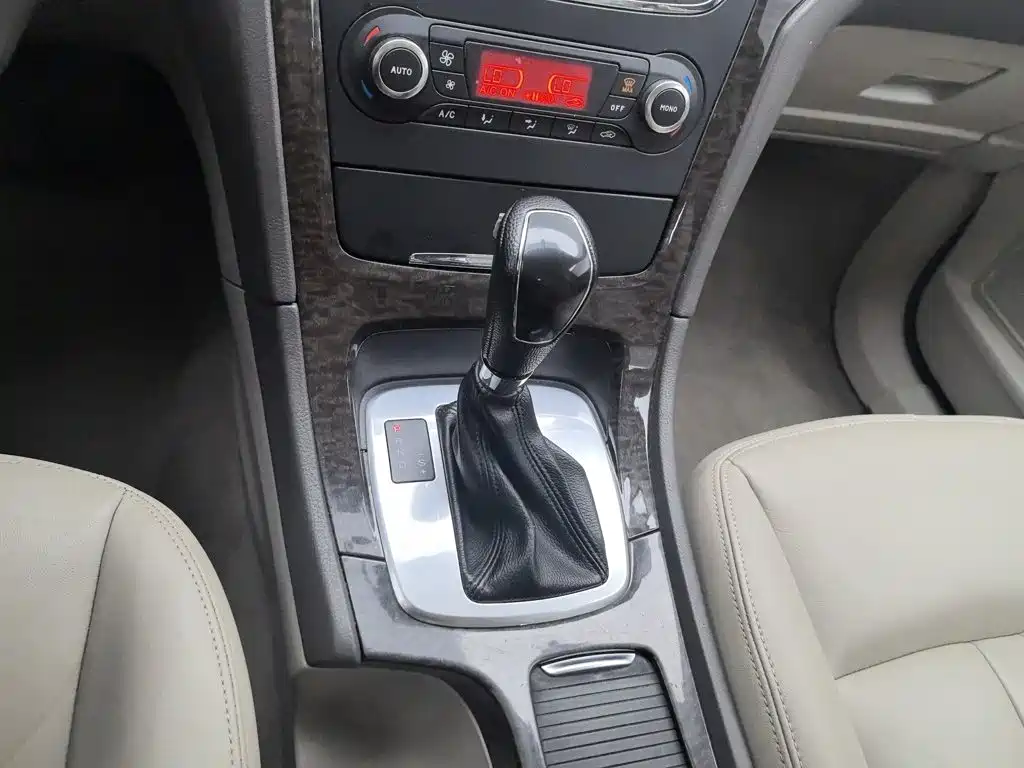 Ford Mondeo Zhisheng — миниатюра 13
