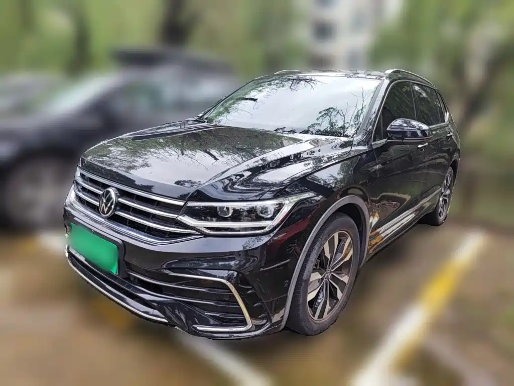 Volkswagen Tiguan L — миниатюра 2