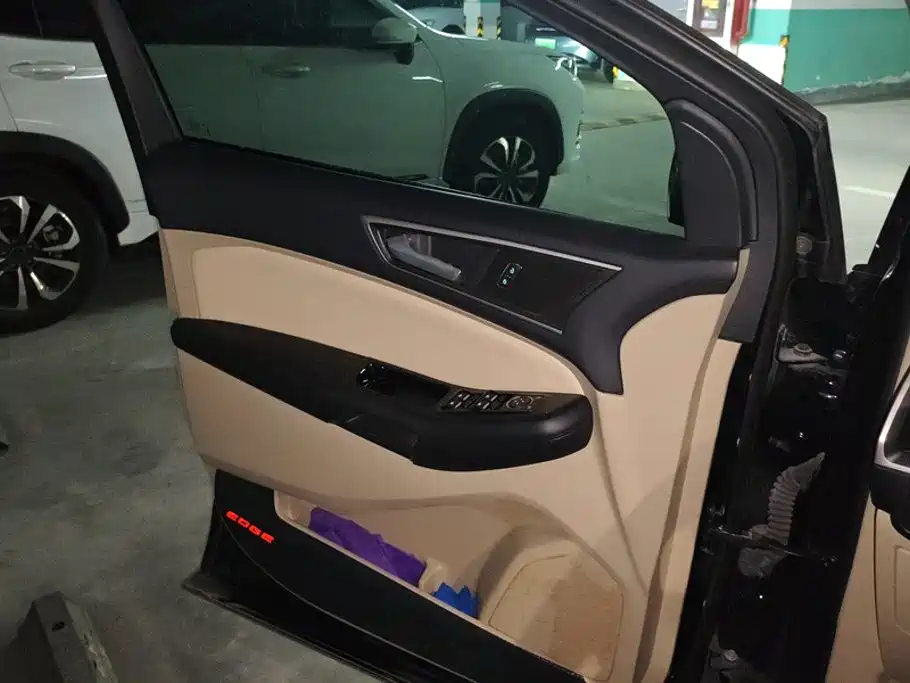 Ford Edge — миниатюра 7