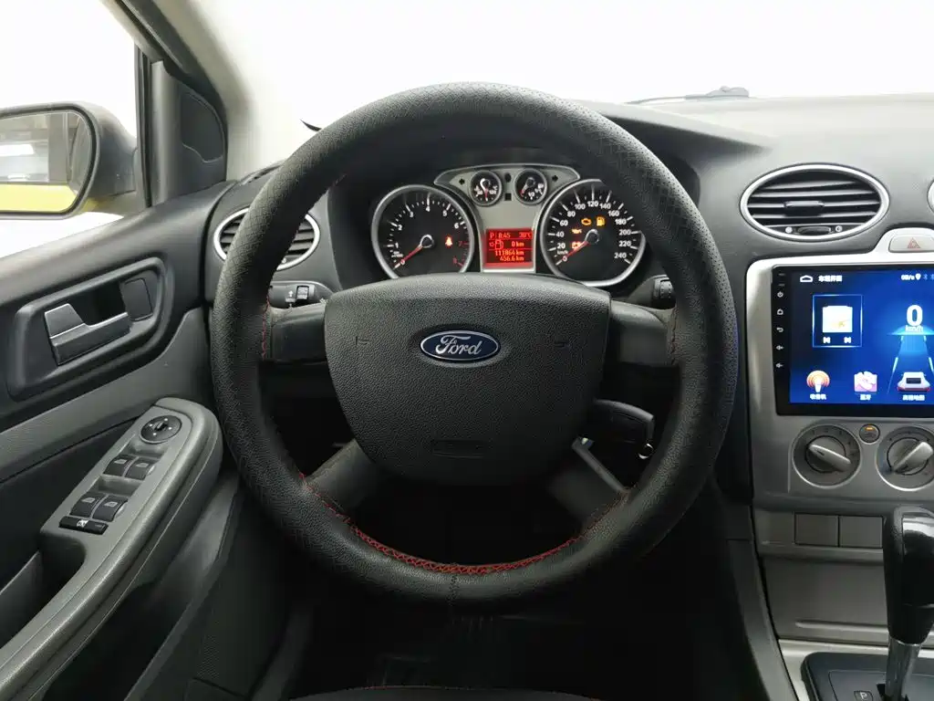 Ford Focus — миниатюра 11