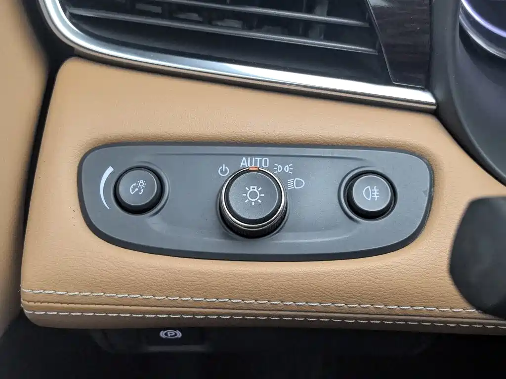 Buick LaCrosse — миниатюра 21