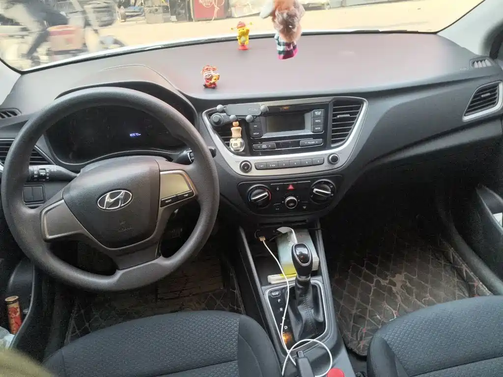 Hyundai Verna — миниатюра 5