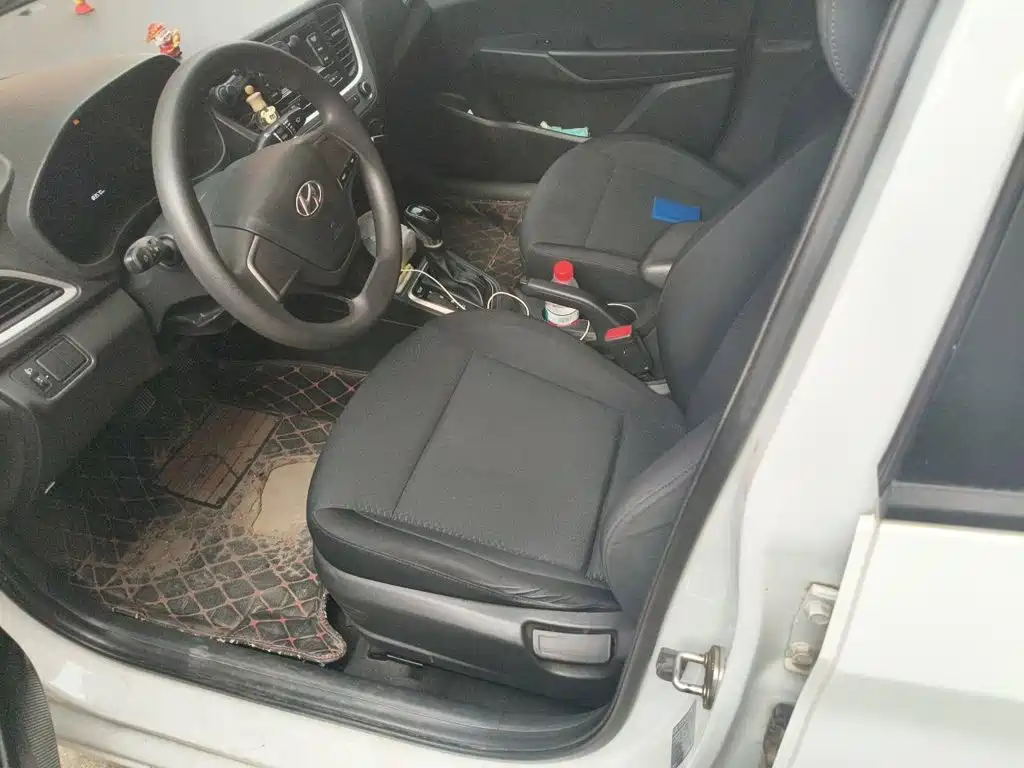 Hyundai Verna — миниатюра 11