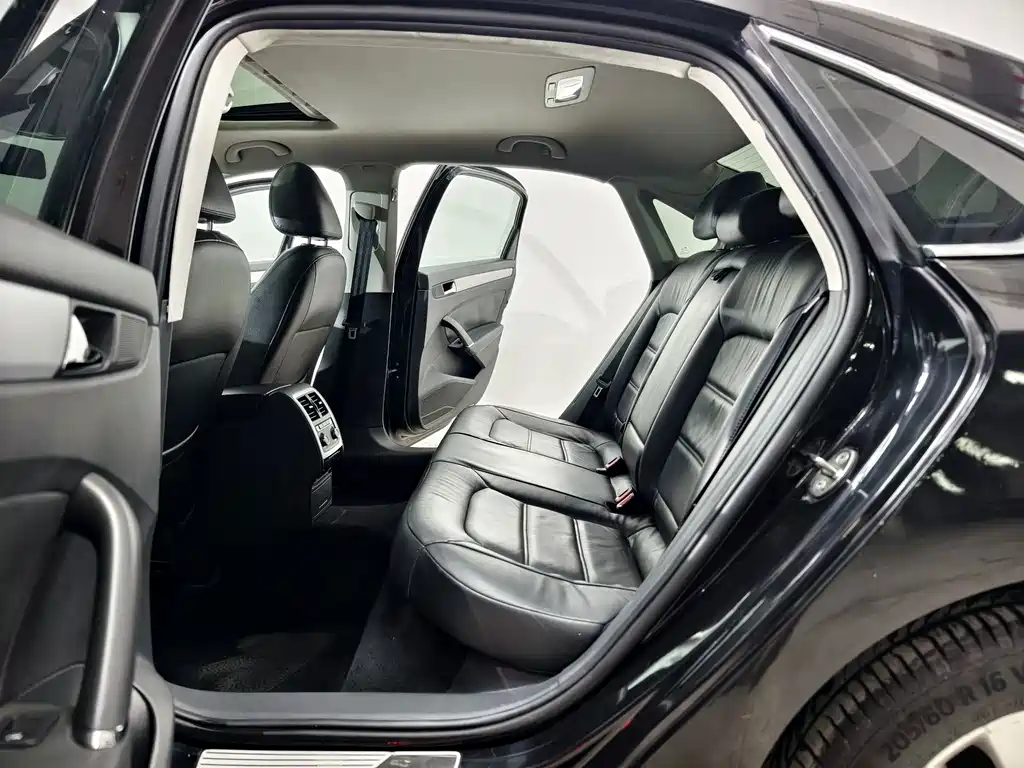 Volkswagen Passat — миниатюра 13