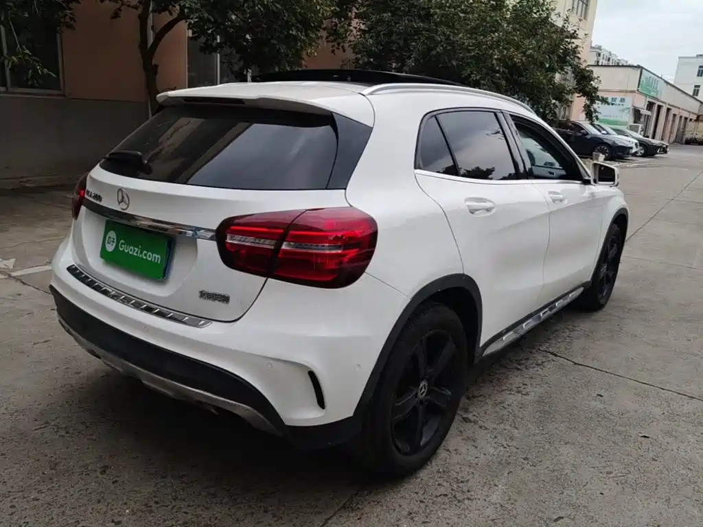 Mercedes-Benz GLA — миниатюра 7