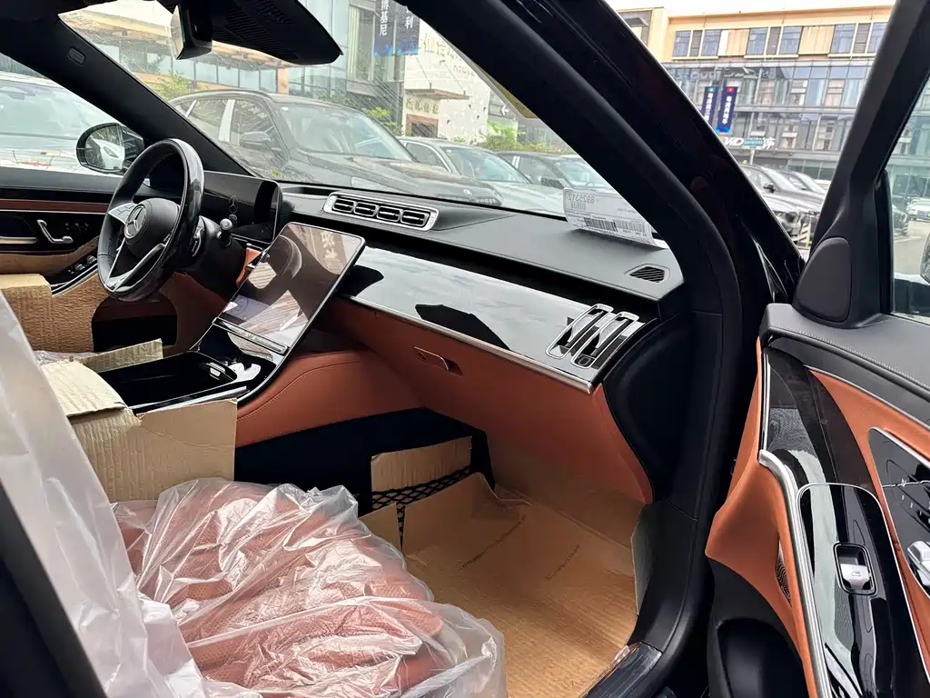 Mercedes-Benz S-Class — миниатюра 7