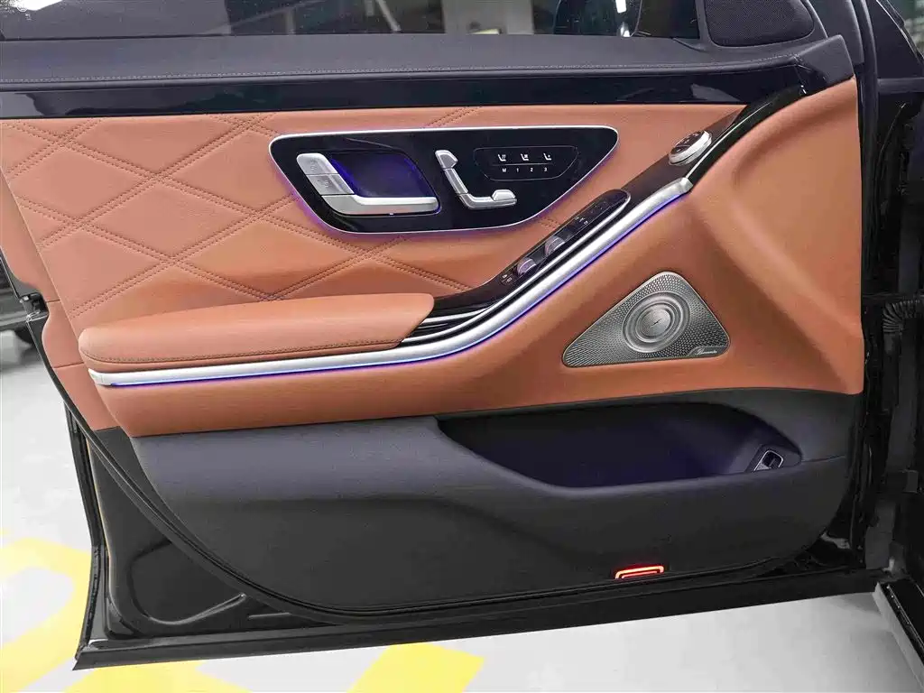 Mercedes-Benz S-Class — миниатюра 9