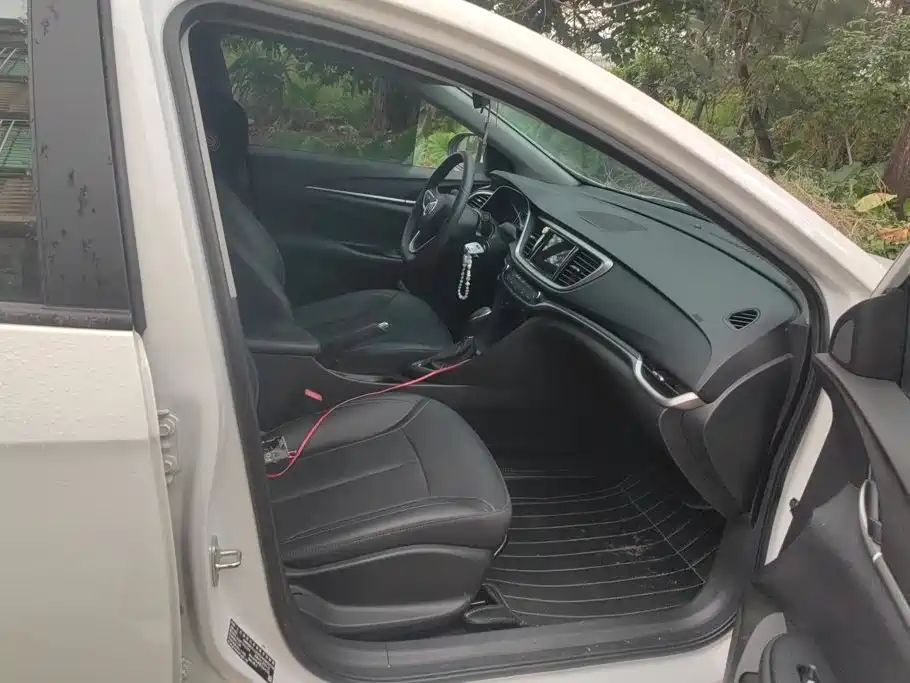 Buick Excelle — миниатюра 8