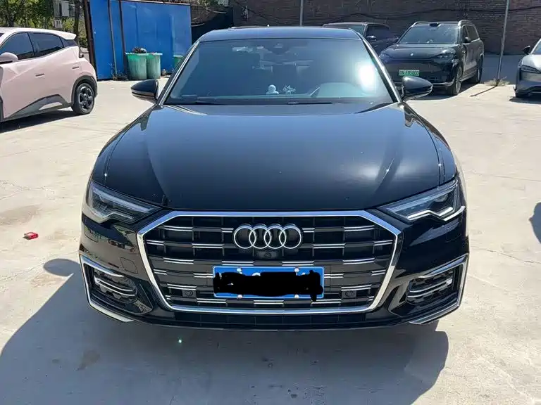 奥迪A6L 2026款 45 TFSI 臻选动感型 2026