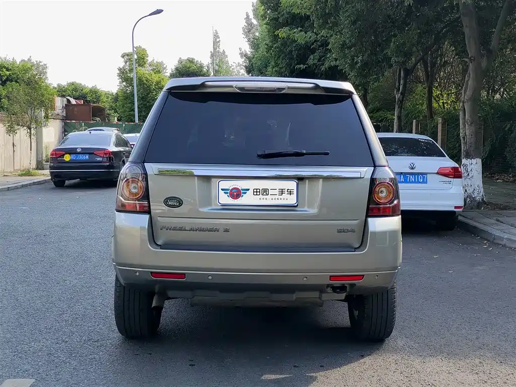 Land Rover 2 014 2.2T SD4 SE