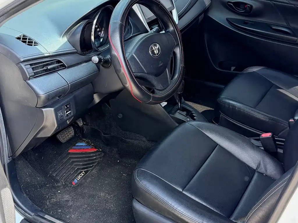 Toyota Yaris L — миниатюра 7