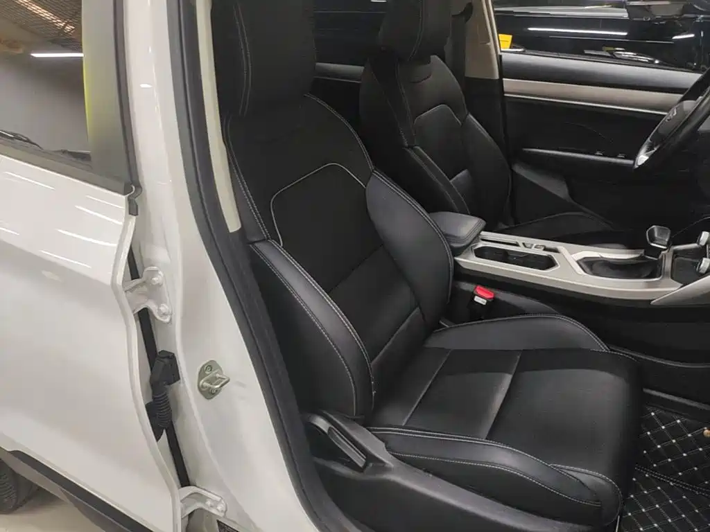 Geely Binyue — миниатюра 25