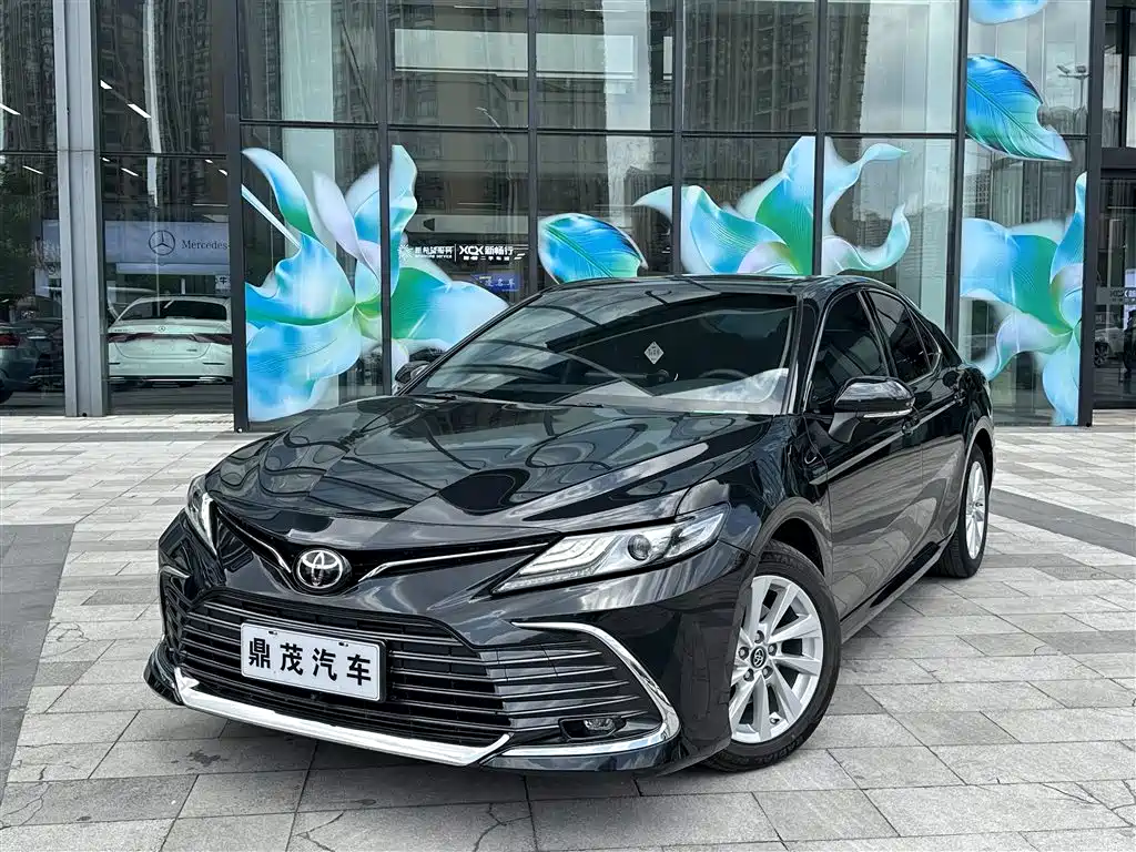 Купить Toyota Camry