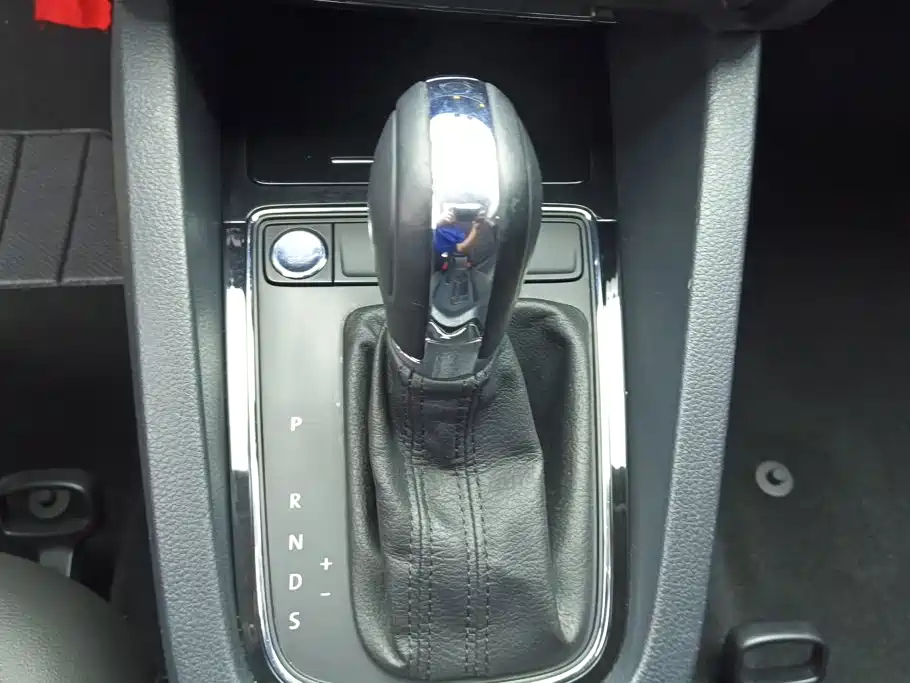 Volkswagen Sagitar — миниатюра 16