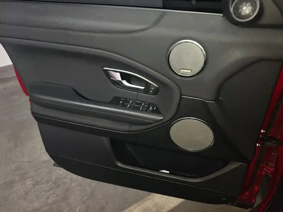 Land Rover Evoque — миниатюра 7