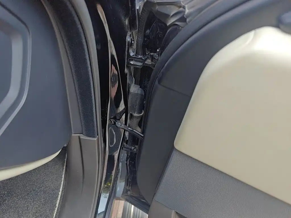 Land Rover Range Rover — миниатюра 20