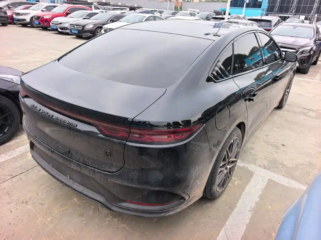 BYD Han — миниатюра 6