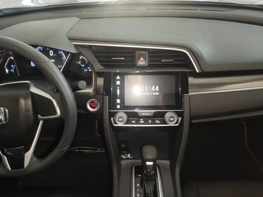 Honda Civic — миниатюра 13