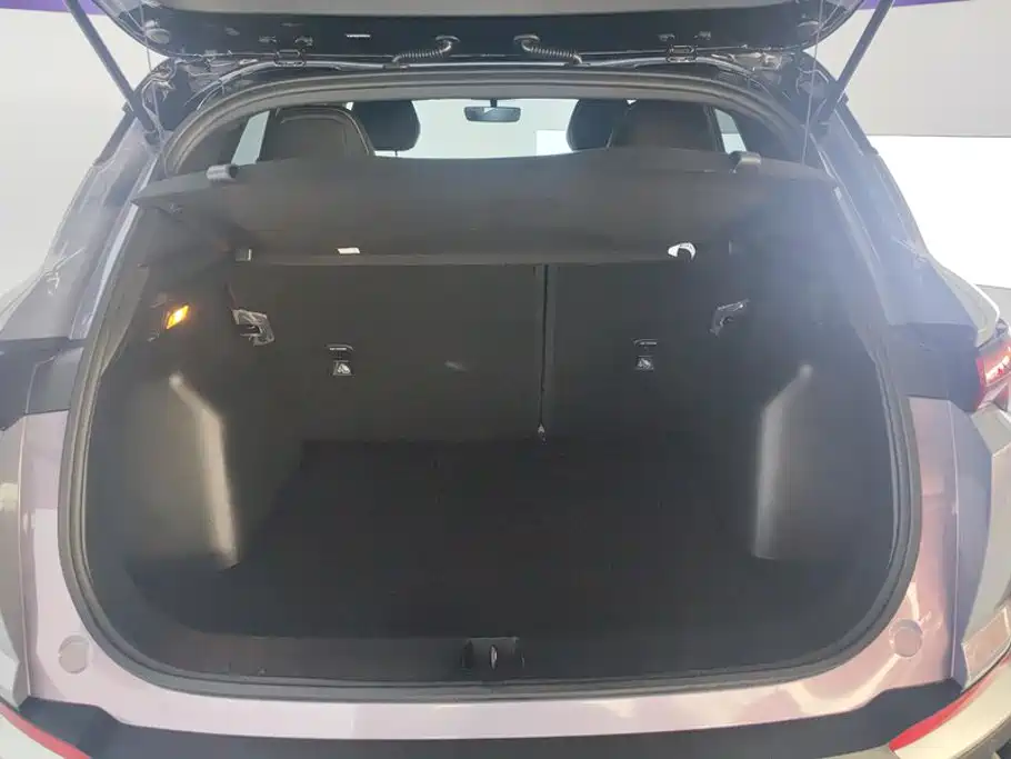 Geely Binyue — миниатюра 4