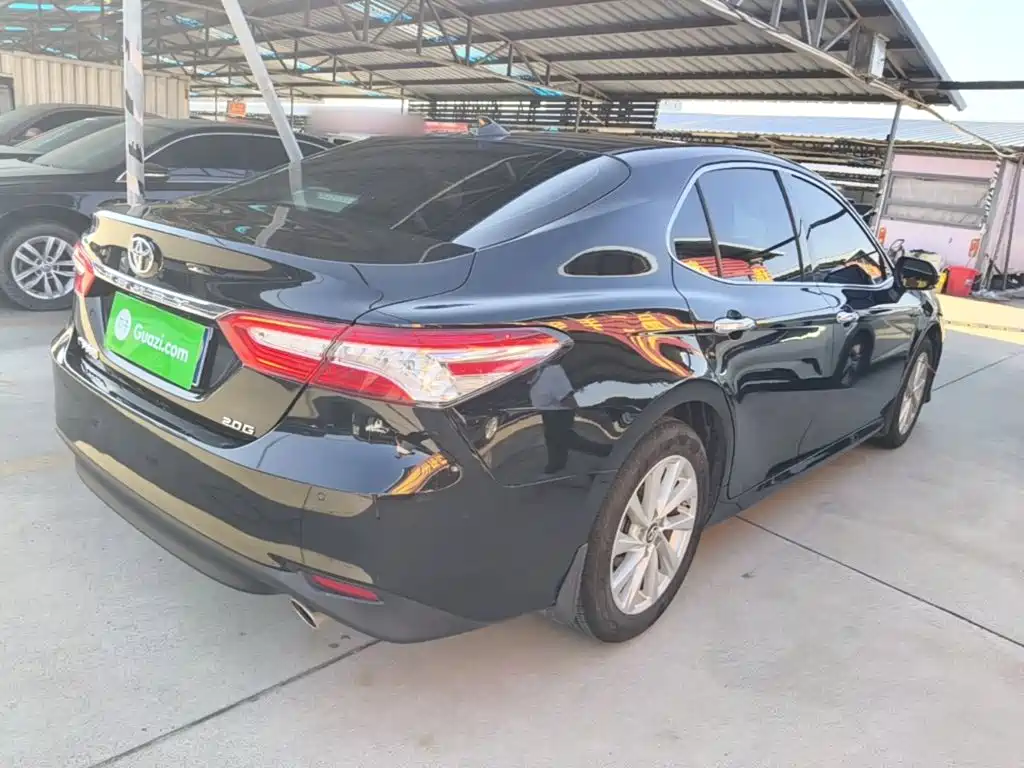 Toyota Camry — миниатюра 7