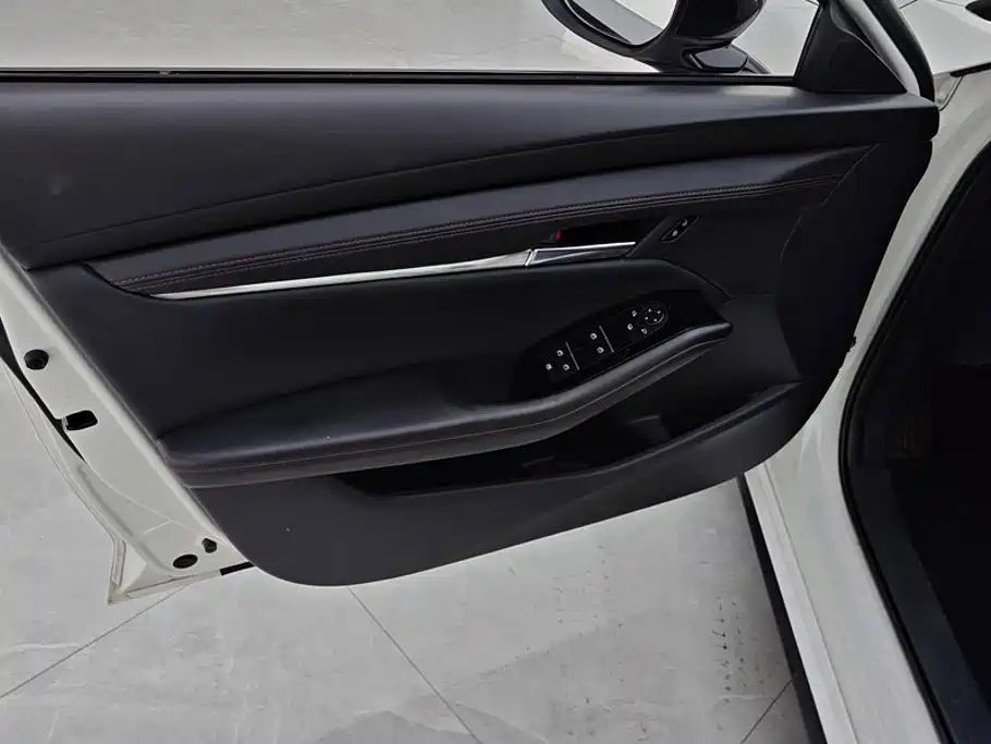 Mazda 3 Axela — миниатюра 7