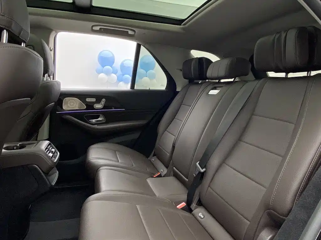 Mercedes-Benz GLE (Import) — миниатюра 29