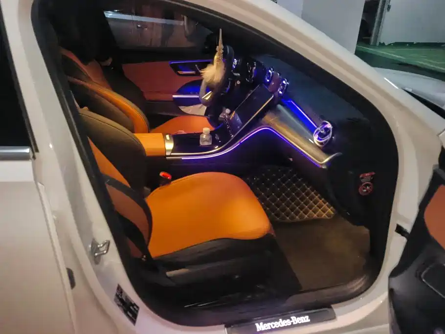 Mercedes-Benz C-Class — миниатюра 8