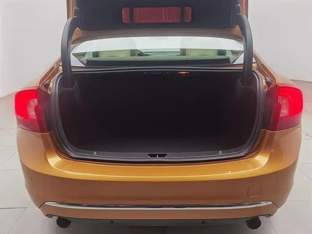 Volvo S60 — миниатюра 16