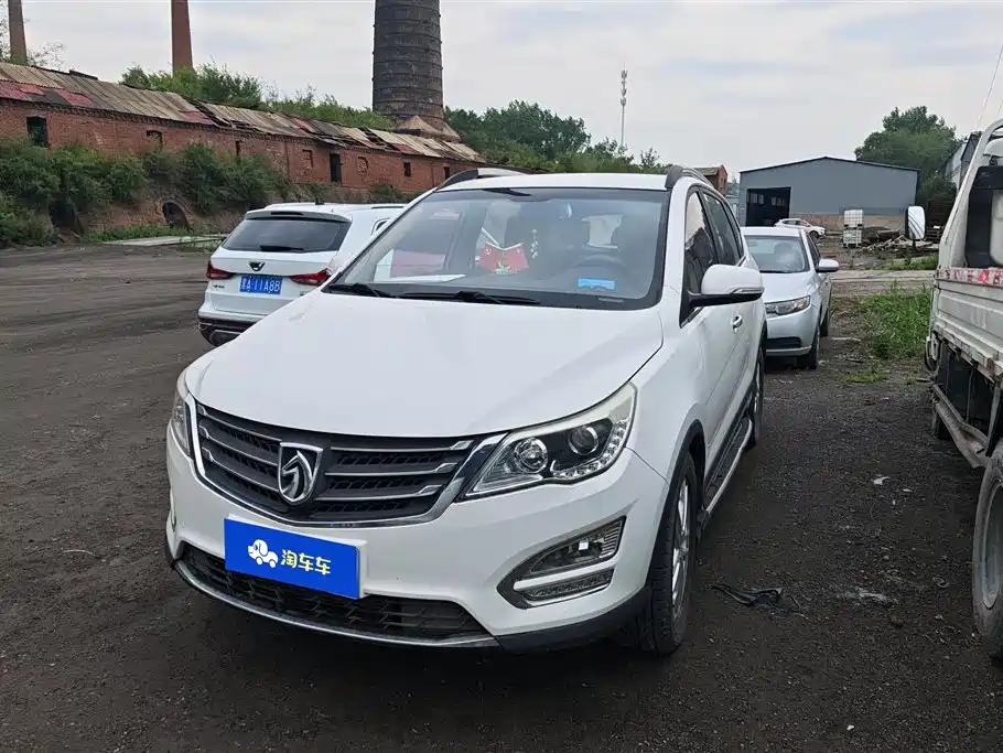 Купить Baojun 560