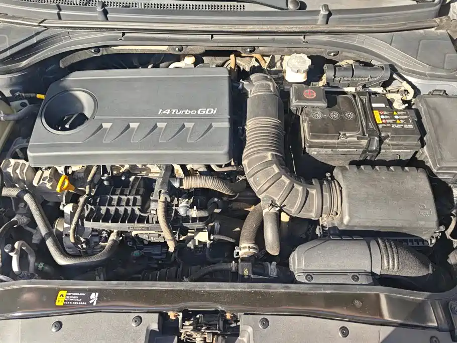 Hyundai Elantra — миниатюра 10
