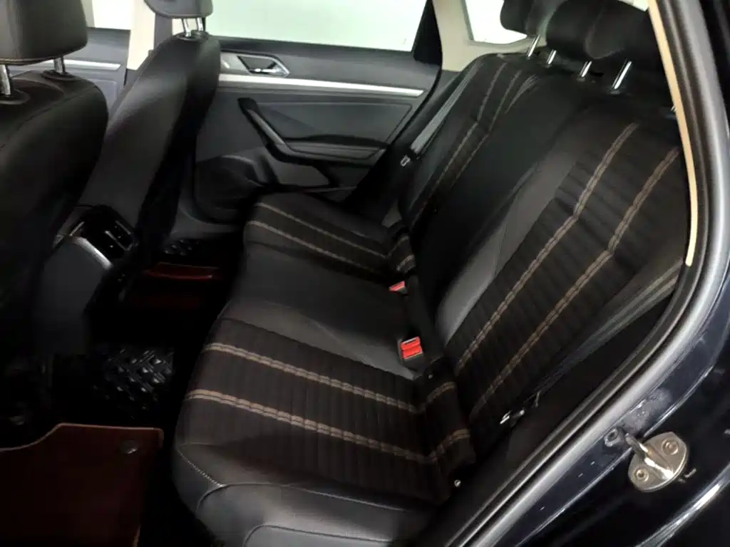 Volkswagen Lavida — миниатюра 17